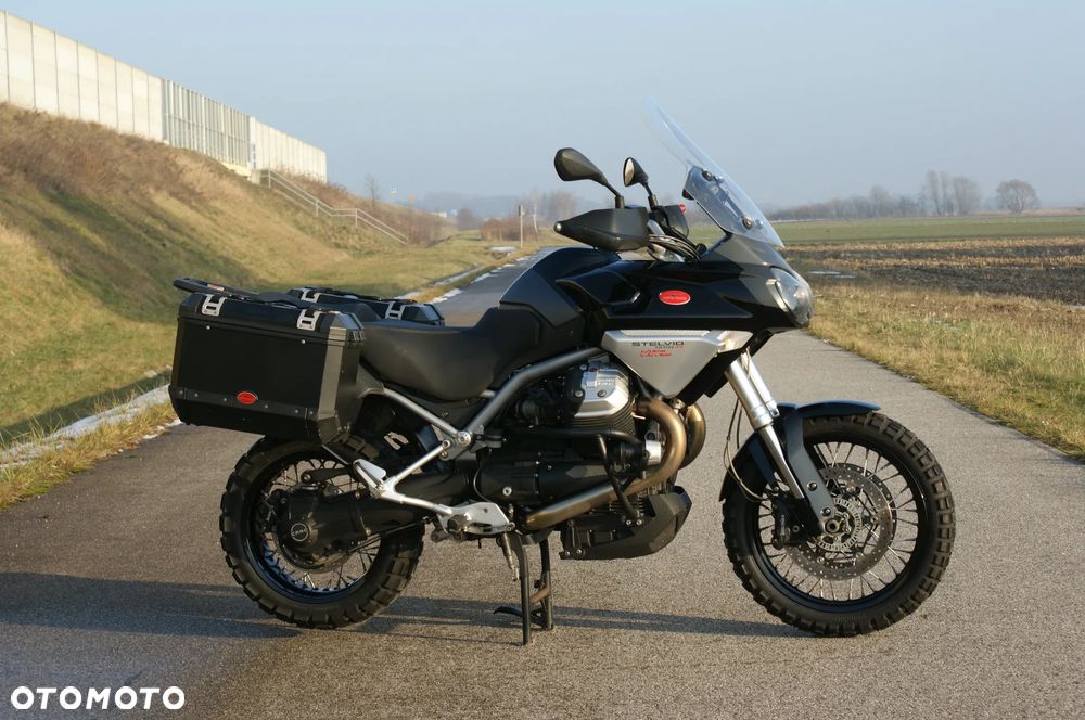 Moto Guzzi Stelvio - 1