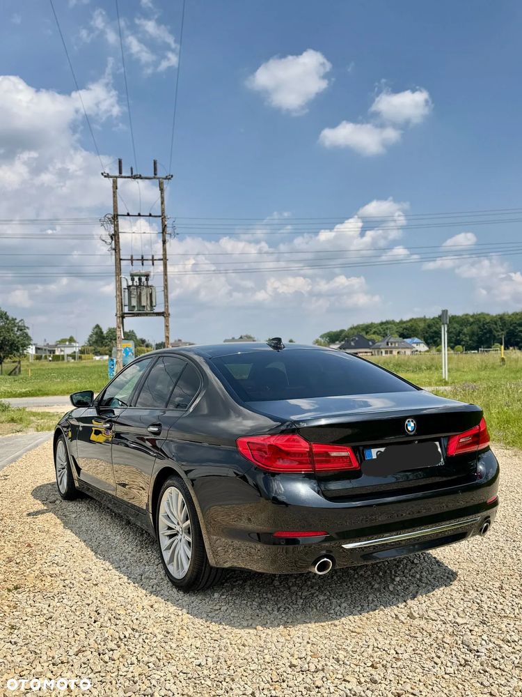 BMW Seria 5 530d xDrive Luxury Line - 3