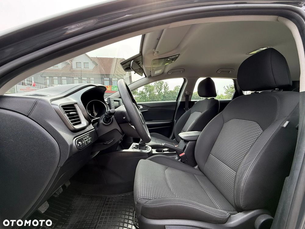 Kia Ceed 1.6 CRDi SCR M - 16