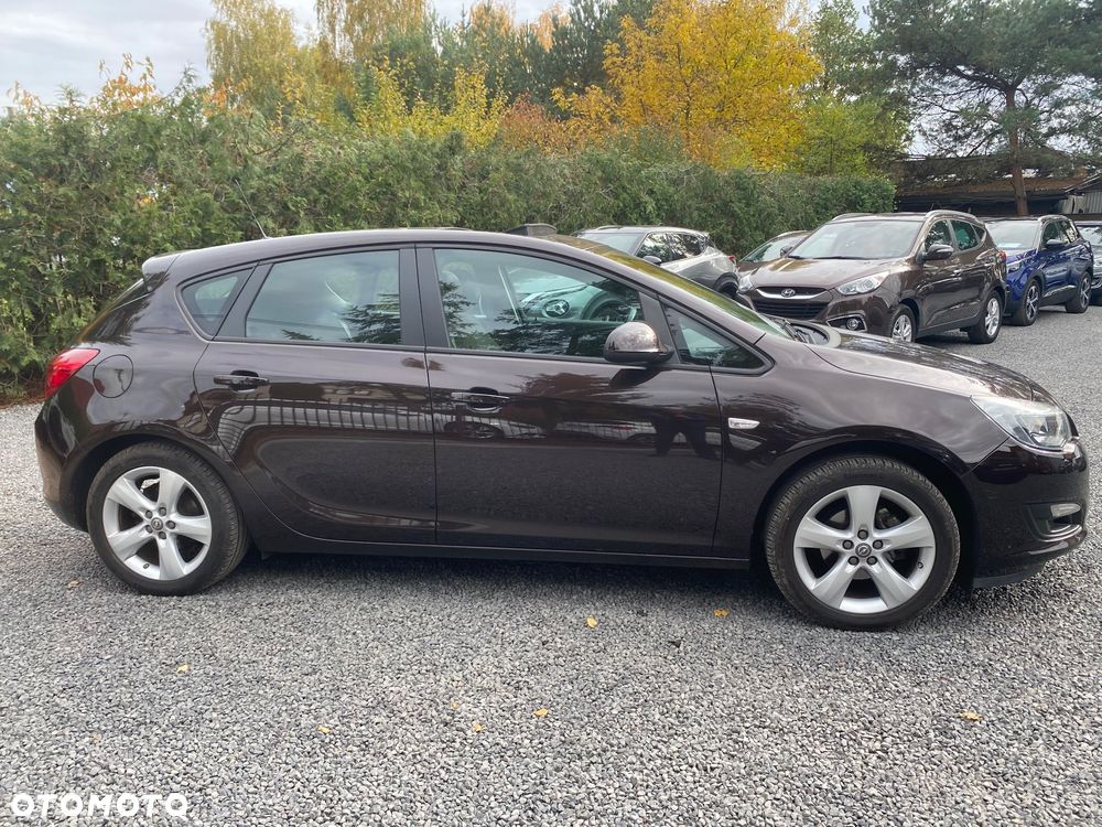 Opel Astra 1.4 Turbo Design Edition - 16