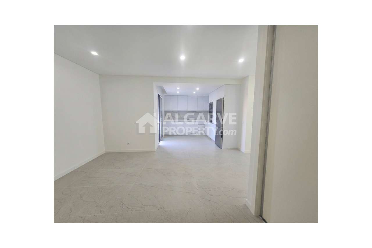Apartamento T2 no Centro de Quarteira Próximo da Praia - Grande imagem: 5/30