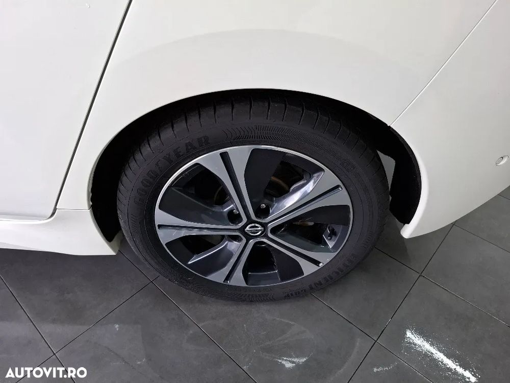 Nissan LEAF Tekna - 4