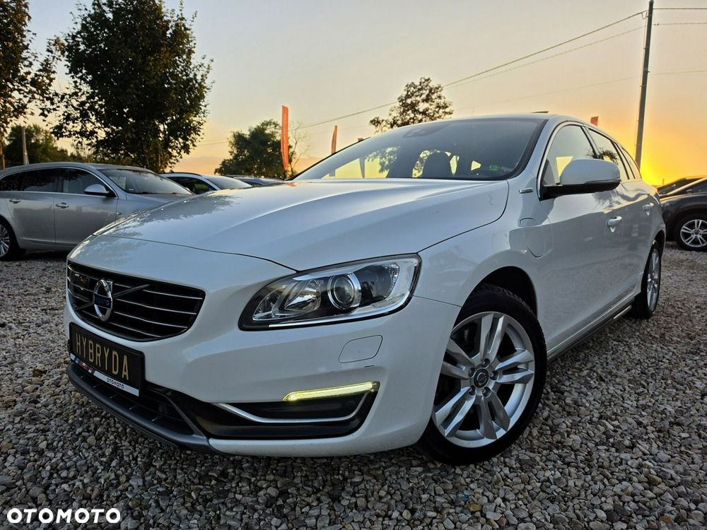 Volvo V60 D6 AWD Plug-in Hybrid Summum - 16