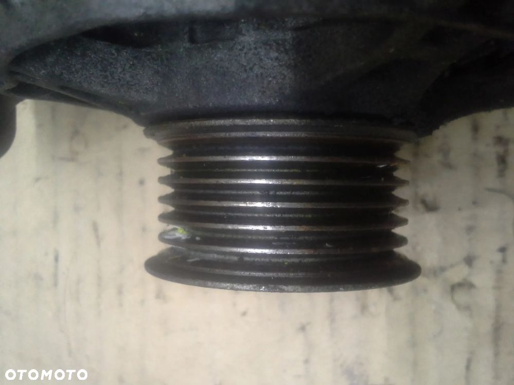 Ford Fokus II 1.6 benzyna alternator - 4
