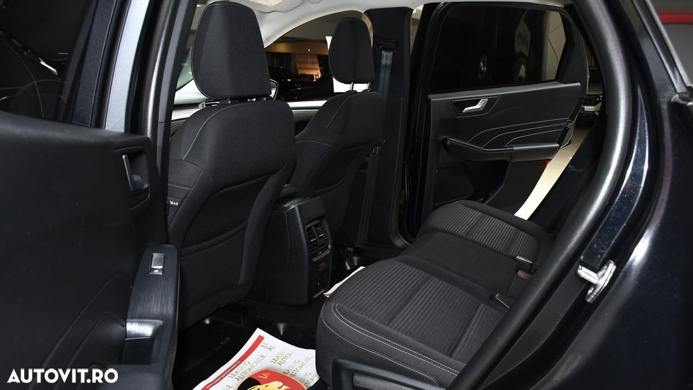 Ford Kuga - 12