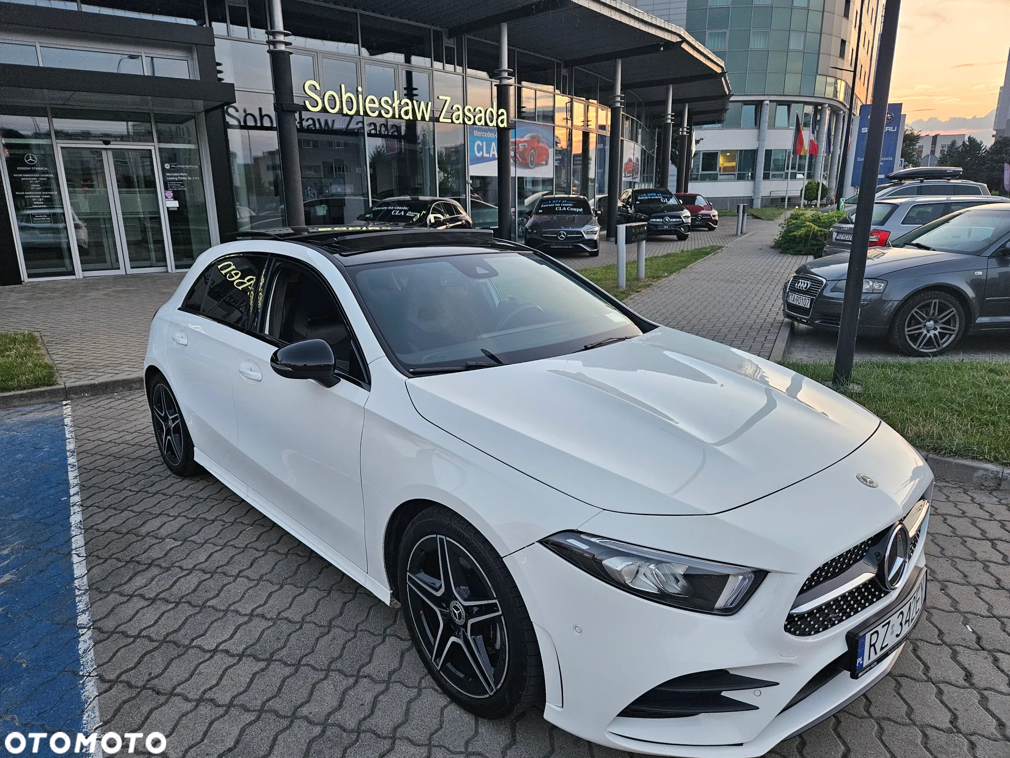 Mercedes-Benz Klasa A 180 AMG Line 7G-DCT - 19