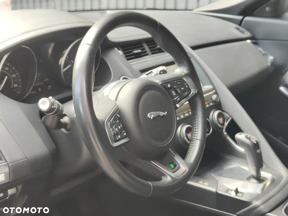 Jaguar E-Pace P300 AWD Sport - 17