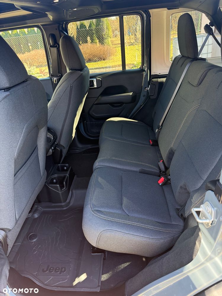 Jeep Wrangler 2.0 T-GDI Hardtop AWD Automatik Sport - 11