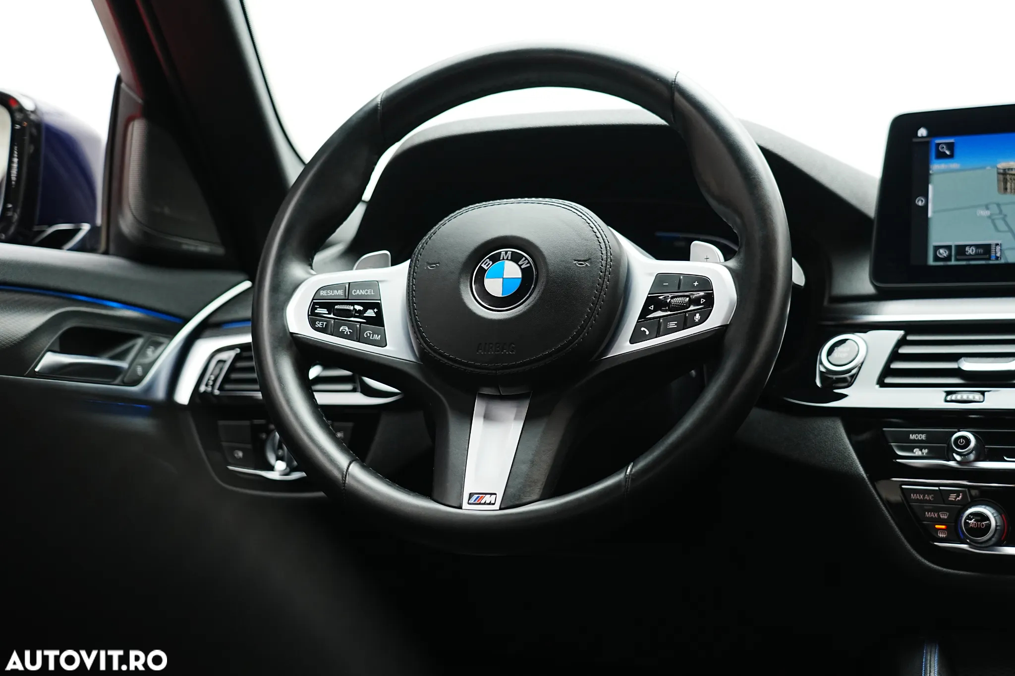 BMW Seria 5 530e Aut. M Sport Edition - 36