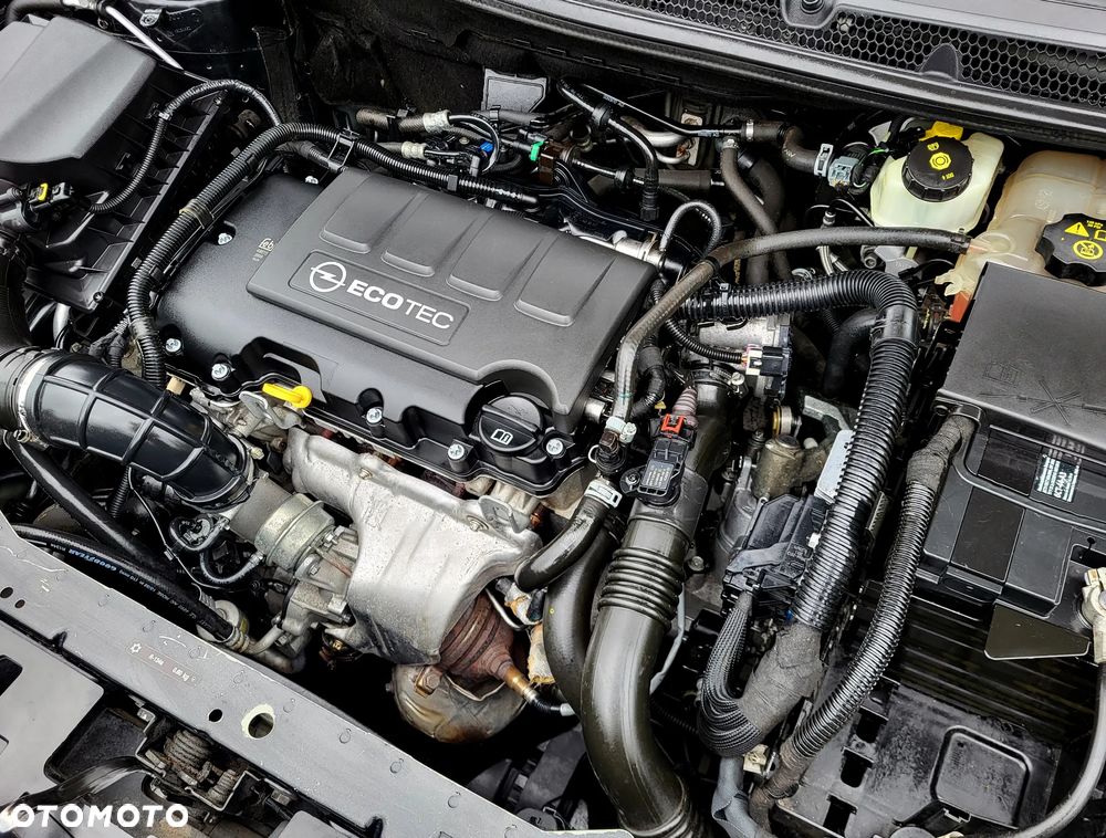 Opel Astra 1.4 T Cosmo - 9