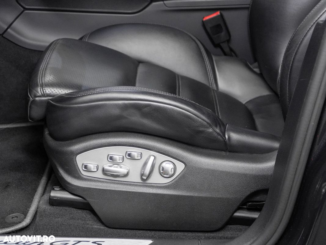 Porsche Macan - 30