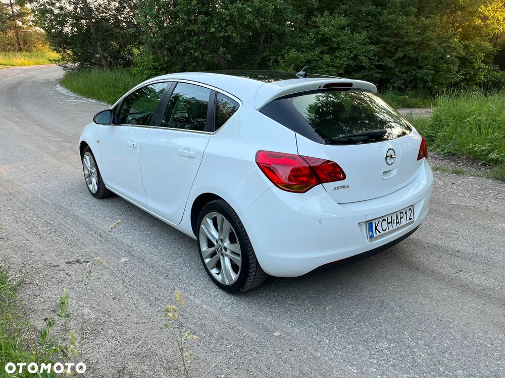 Opel Astra 1.6 Easytronic Cosmo - 4