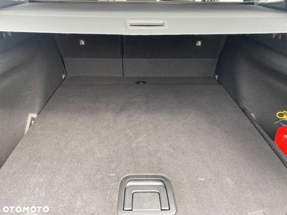 Toyota Corolla 1.8 Hybrid Comfort - 13