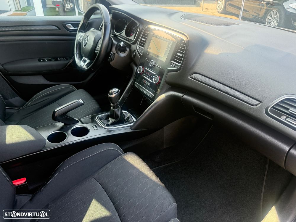 Renault Mégane Sport Tourer 1.5 Blue dCi Limited - 21