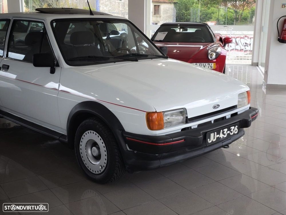 Ford Fiesta XR2 - 17