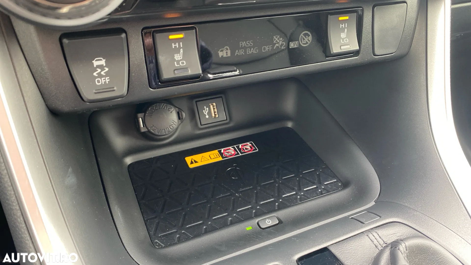 Toyota RAV4 2.5 Hybrid VVT-iE 4x4 Luxury - 16