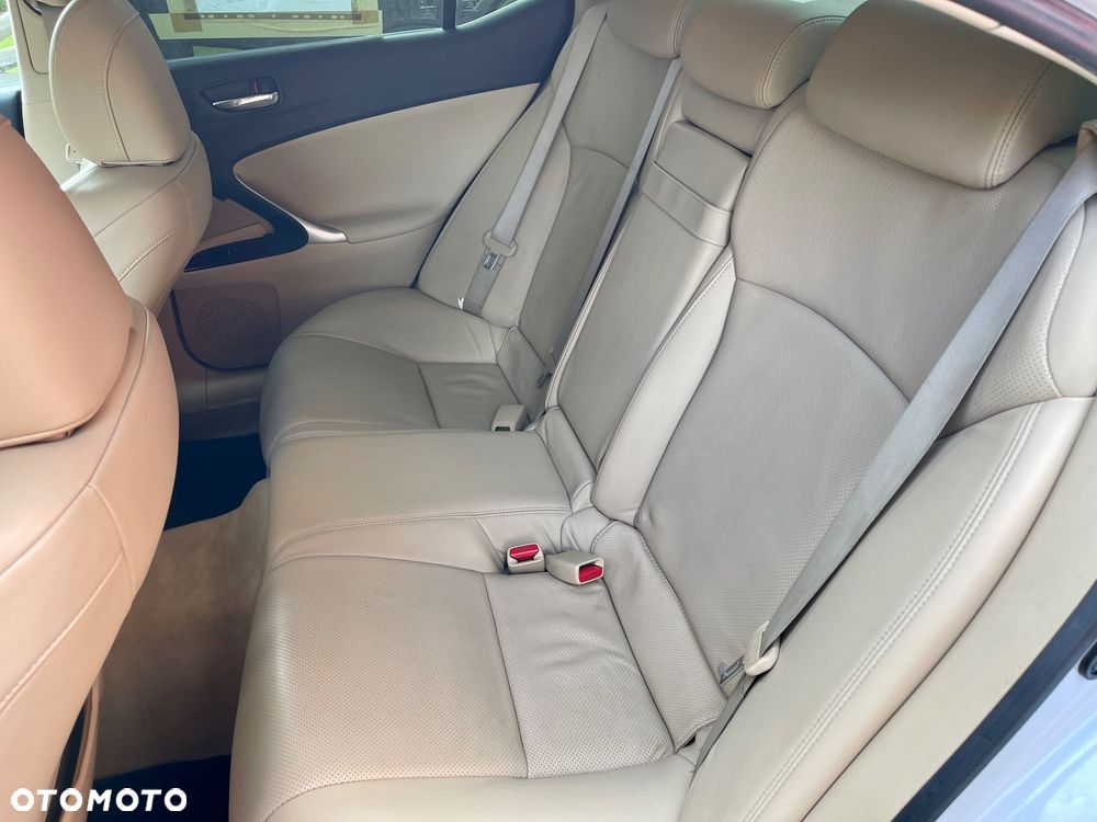 Lexus IS 250 Luxury Line - 16