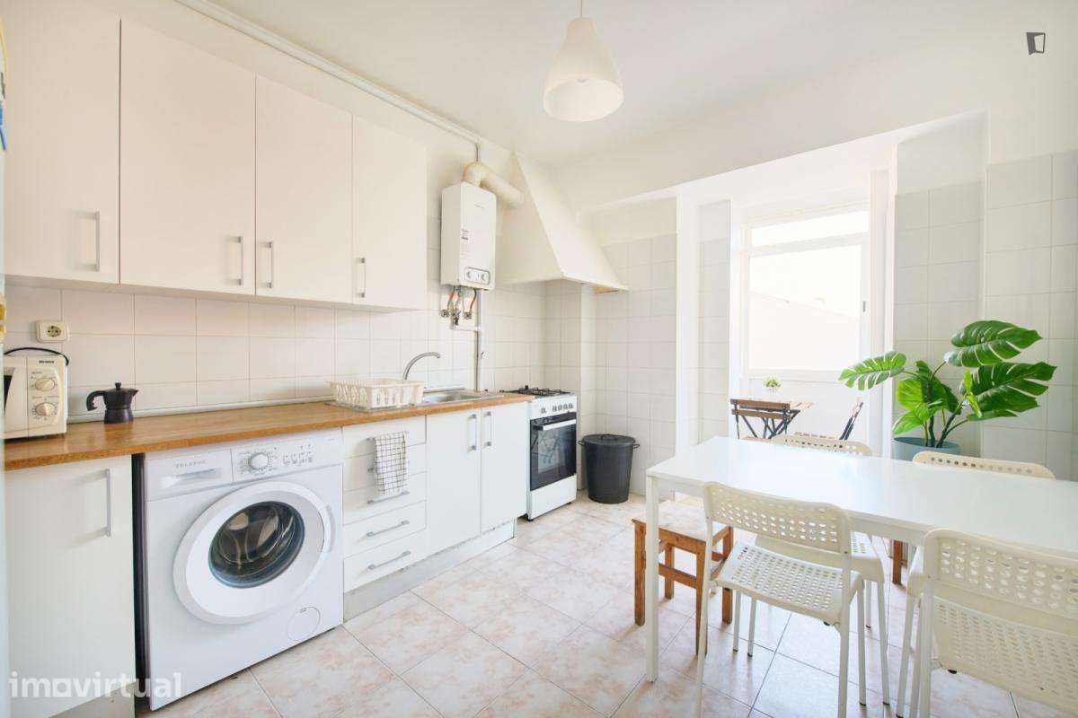 Quarto - localizado em Arroios Lisbon - Grande imagem: 2/28