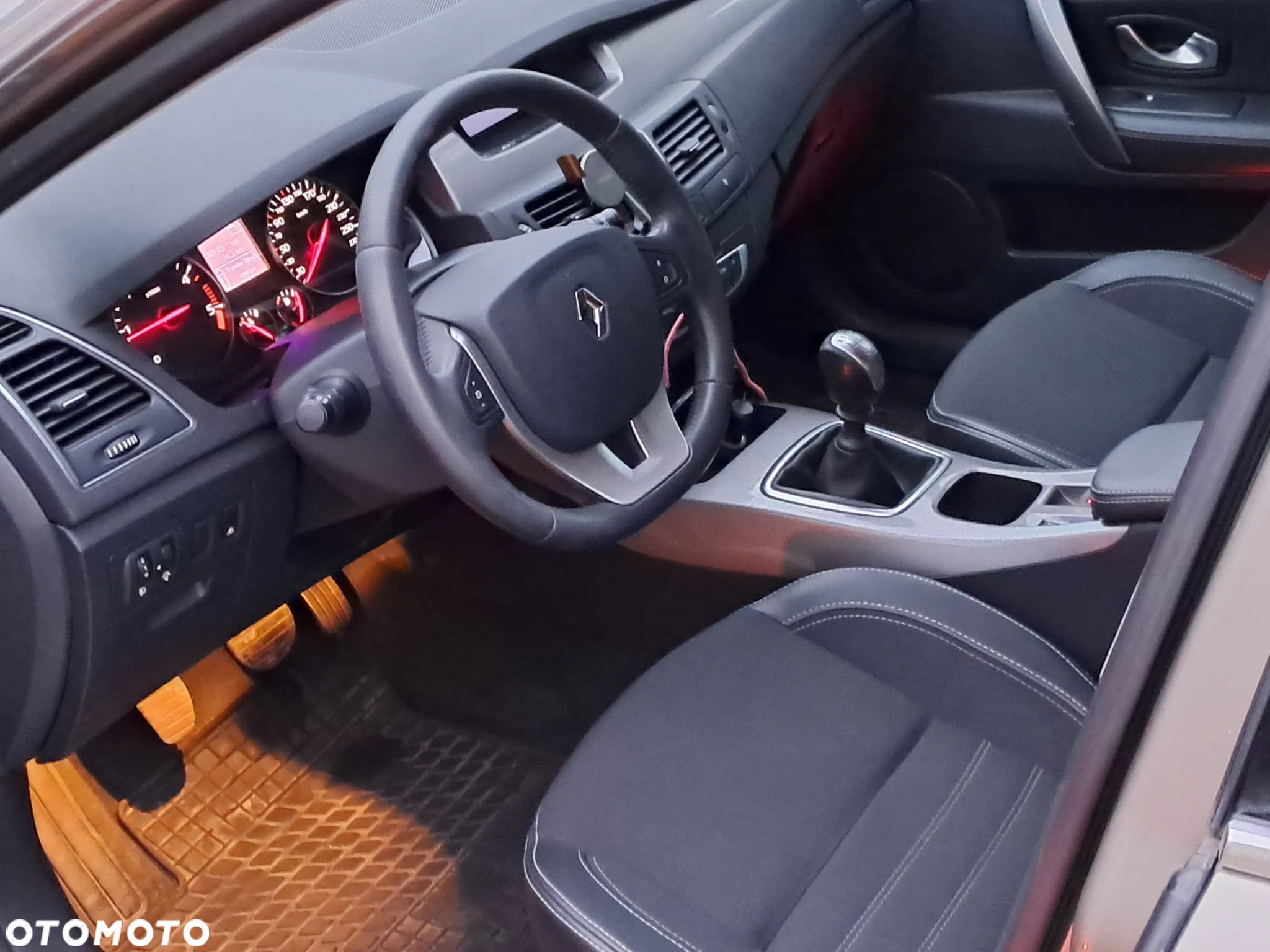 Renault Laguna 2.0 DCi Dynamique - 5