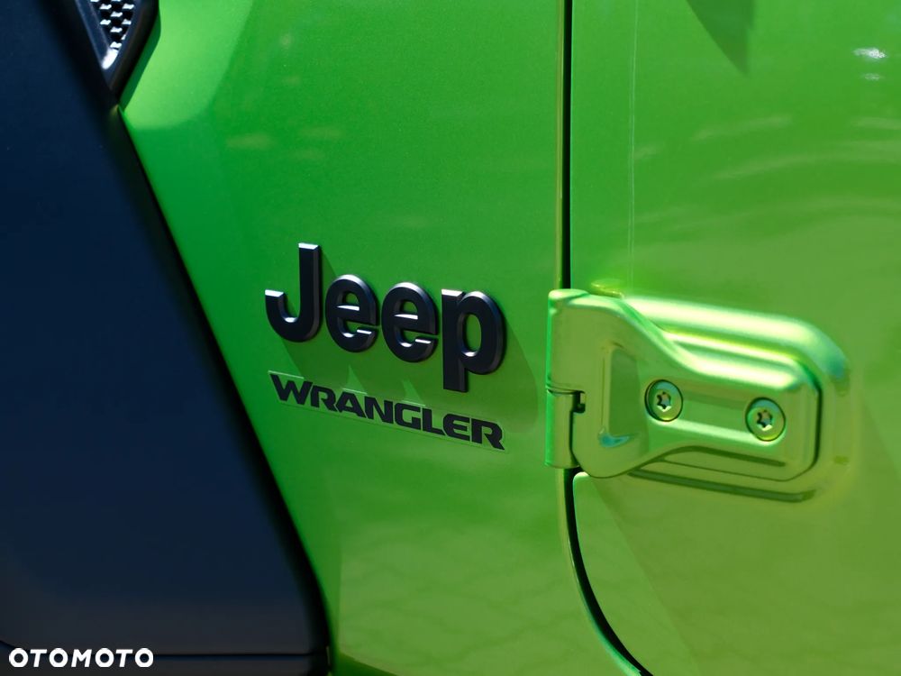 Jeep Wrangler - 10