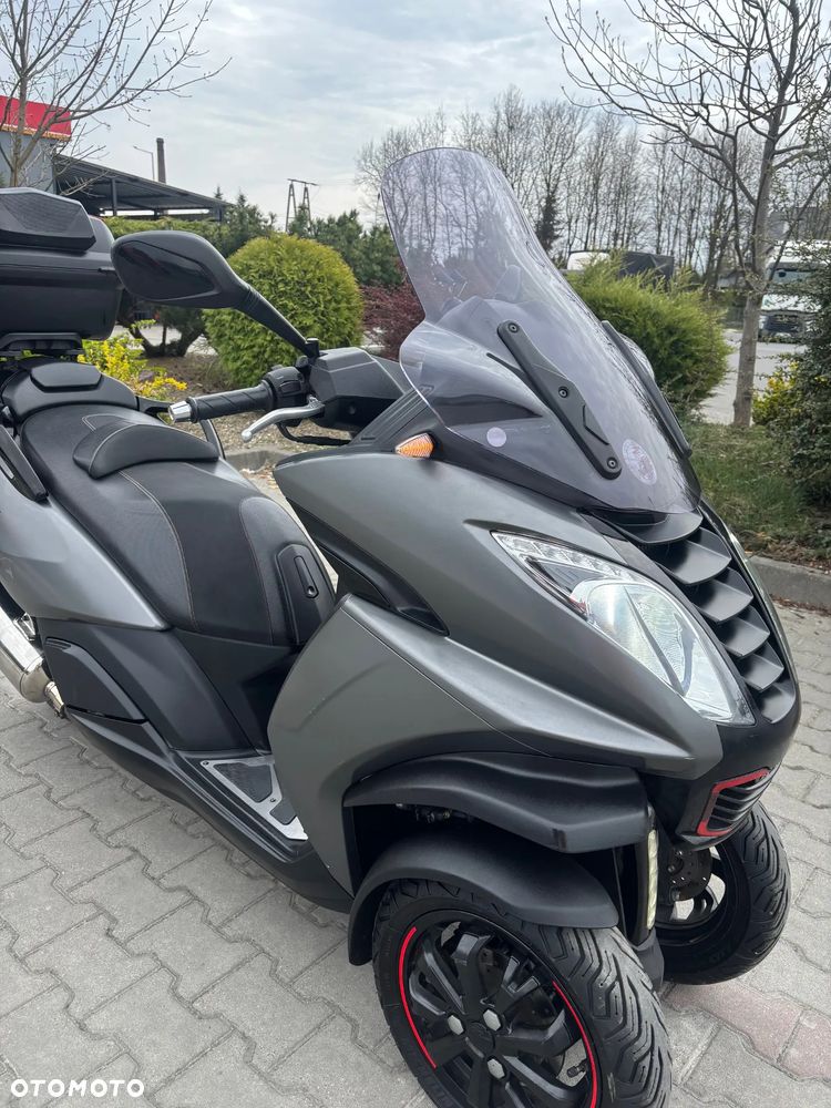 Peugeot Metropolis - 2