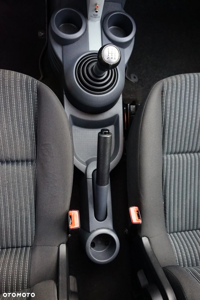 Mitsubishi Colt - 33