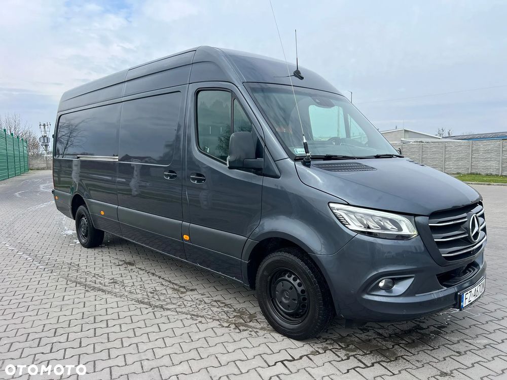 Mercedes-Benz Sprinter - 1