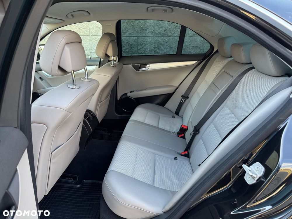 Mercedes-Benz Klasa C 180 Kompressor Avantgarde - 18