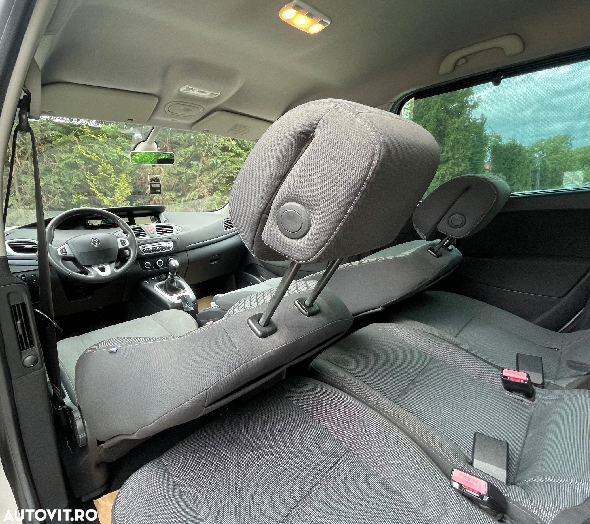 Renault Grand Scenic ENERGY dCi 110 Start & Stop Dynamique - 6