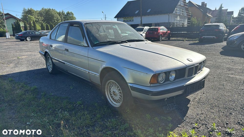BMW Seria 5 525i - 2