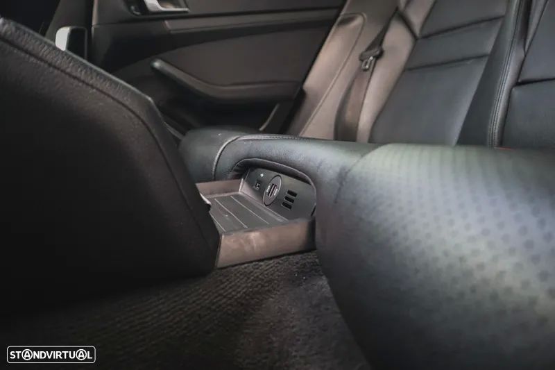 Porsche Panamera Sport Turismo 4 E-Hybrid Platinum Edition - 35