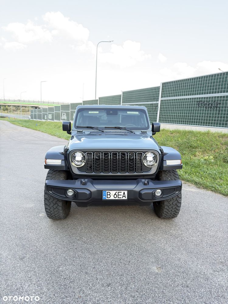 Jeep Wrangler - 4