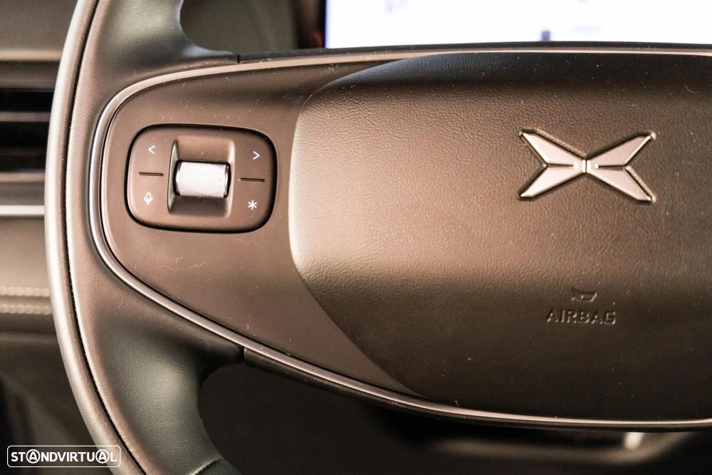 Xpeng G9 93.1 kWh Long Range+Premium Seat & Audio Pack - 21