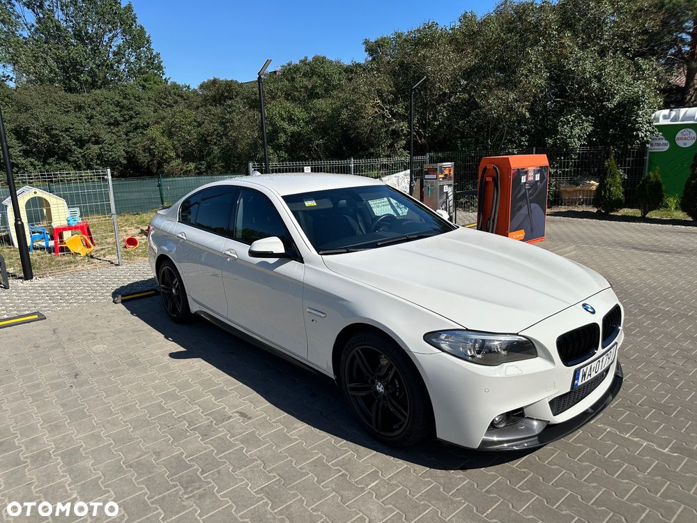 BMW Seria 5 520d xDrive - 4