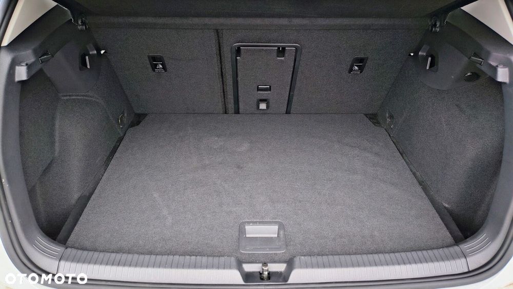 Volkswagen Golf - 12