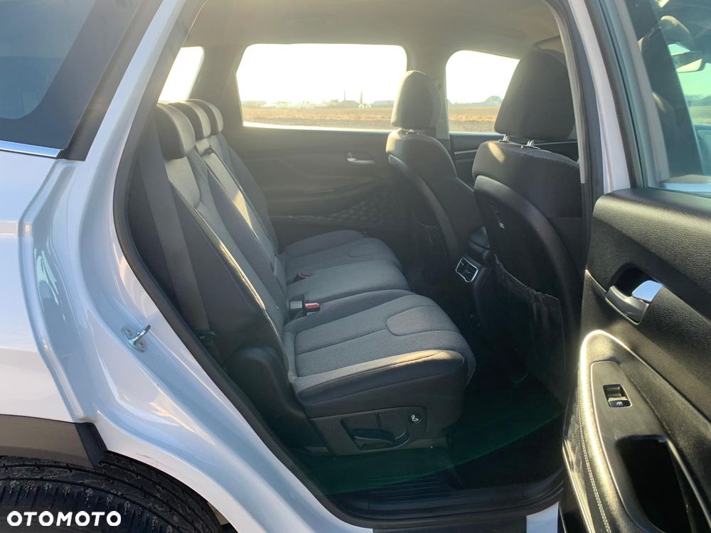 Hyundai Santa Fe 1.6 HEV 2WD 6-Sitzer Signature - 28