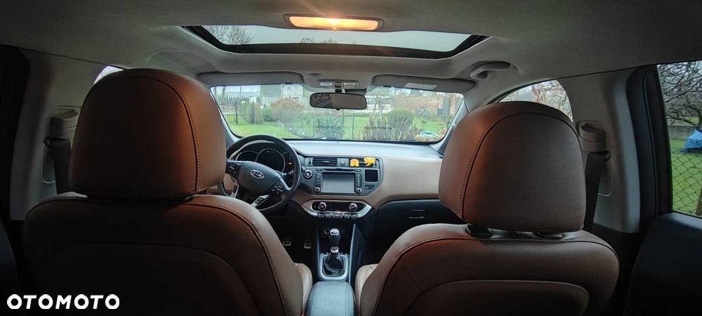 Kia Rio 1.4 crdi Business Line - 11