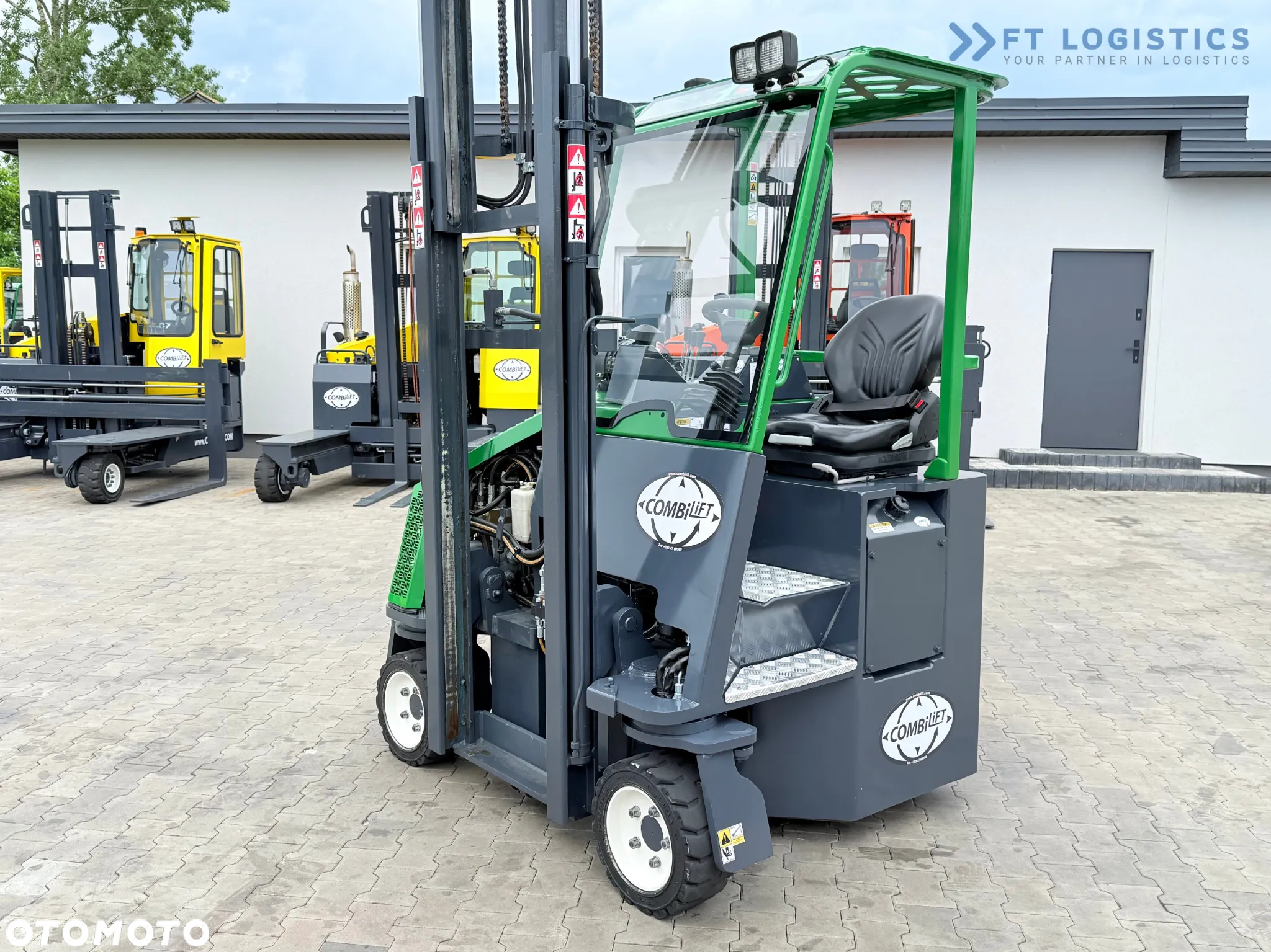 Combilift CB3000 / DIESEL / TRIPLEX 4900MM / WOLNY SKOK / PRZESUW WIDEŁ / POZYCJONER / WIDŁY 1500MM / JAK NOWY - 31