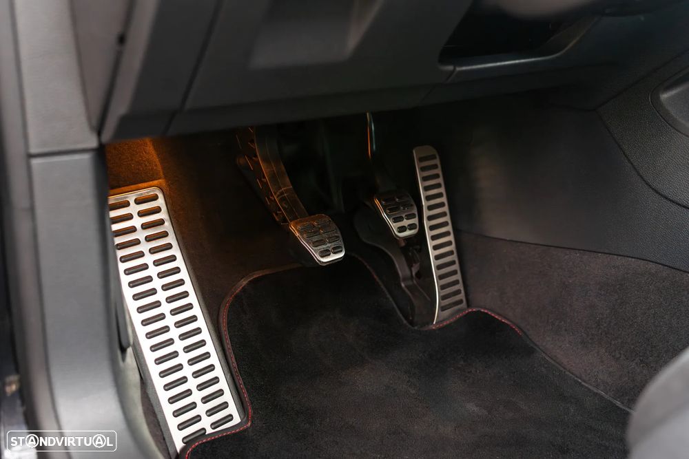 VW Golf 2.0 GTi - 33