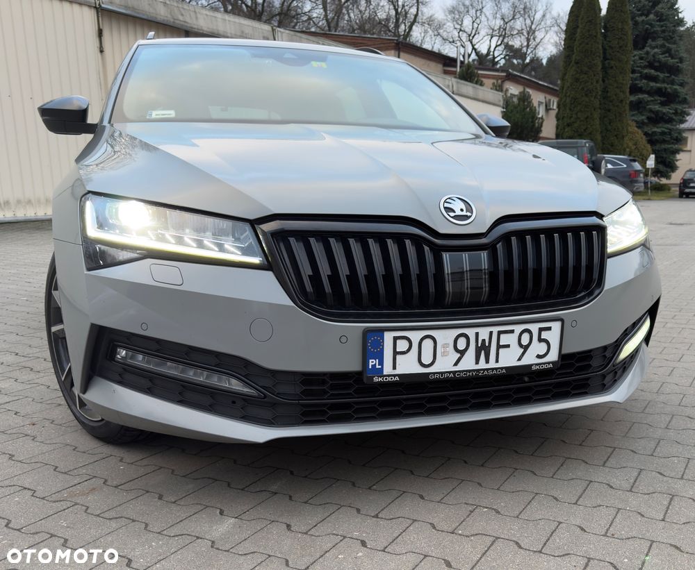 Skoda Superb 2.0 TDI SCR 4x4 Sportline DSG - 6