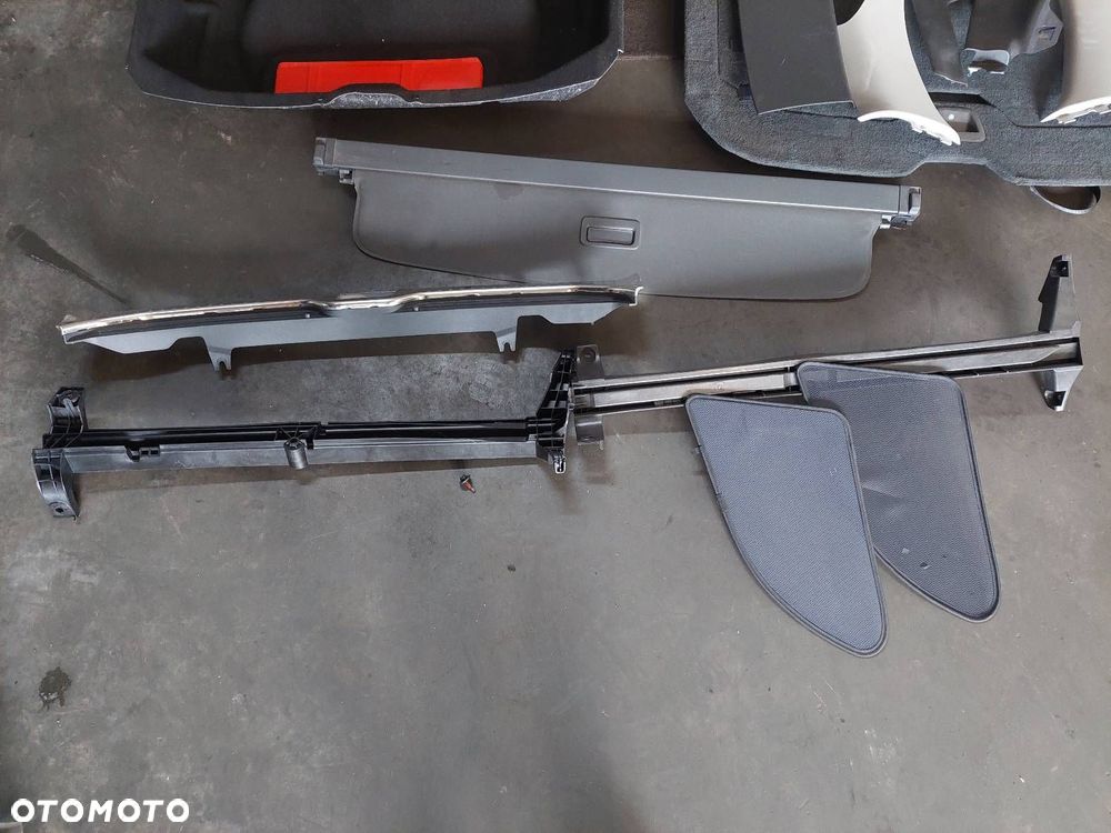 WNĘTRZE TAPICERKA BAGAŻNIKA ROLETA BAGAŻNIKA BOCZKI VOLVO XC60 I LIFT - 3