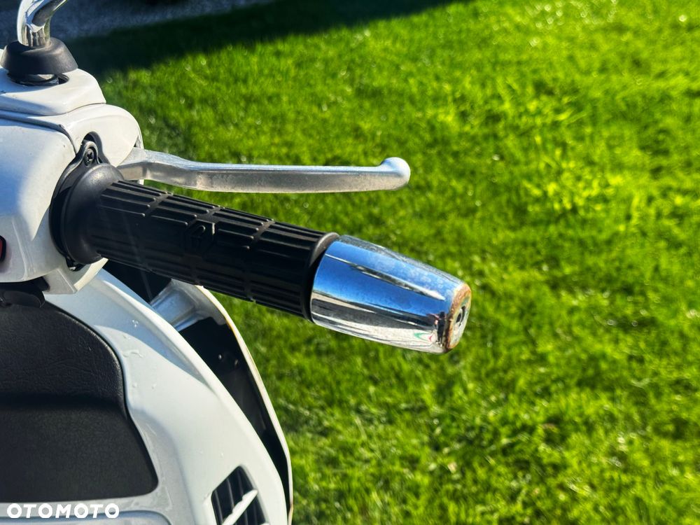 Vespa GTS - 8