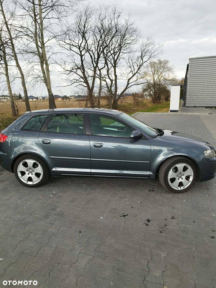 Audi A3 Sportback - 3
