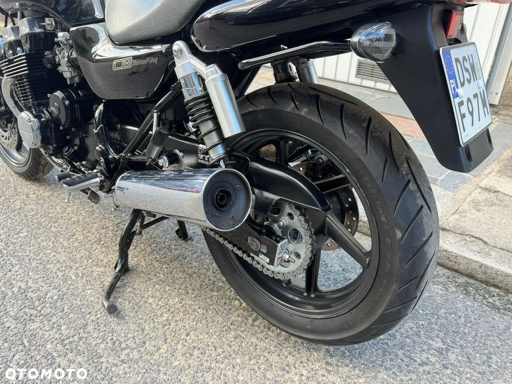 Honda CB - 8