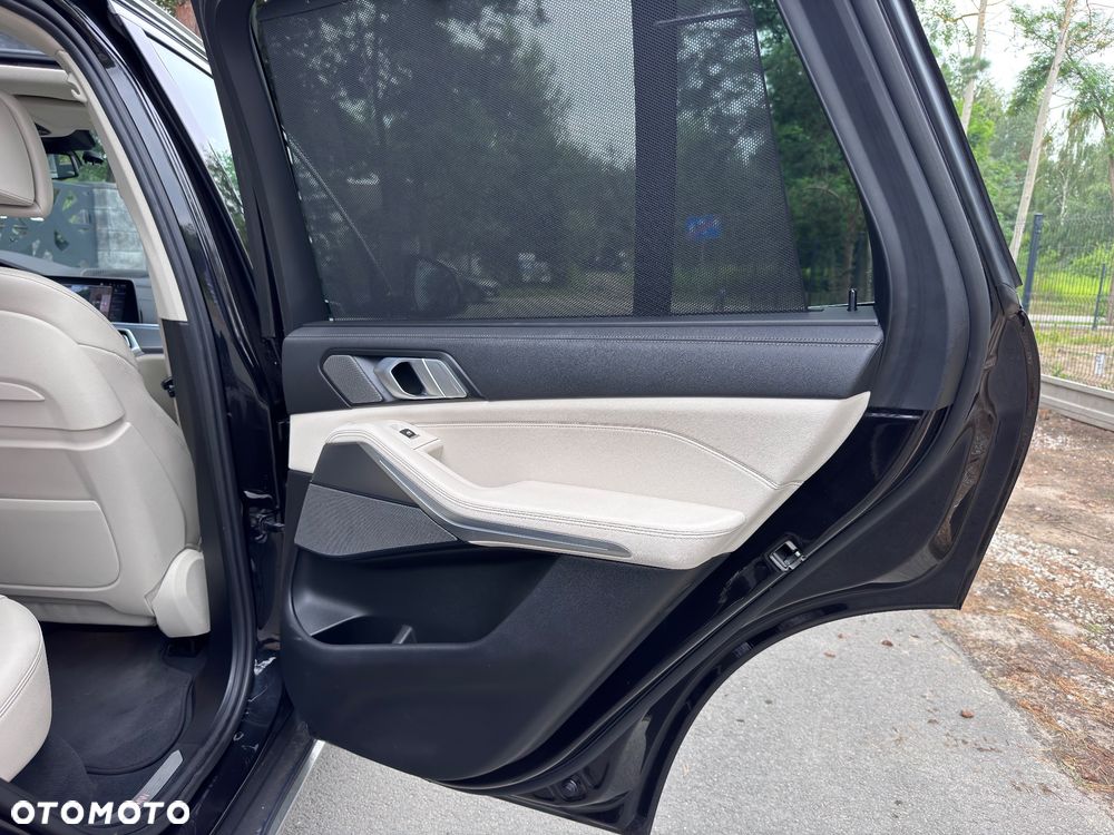 BMW X5 xDrive40i - 11