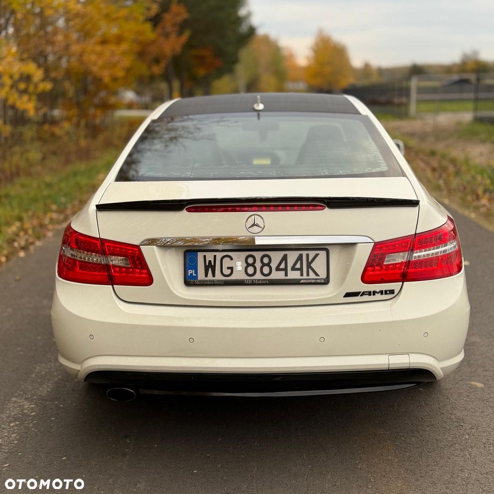 Mercedes-Benz Klasa E 220 CDI BlueEff - 25