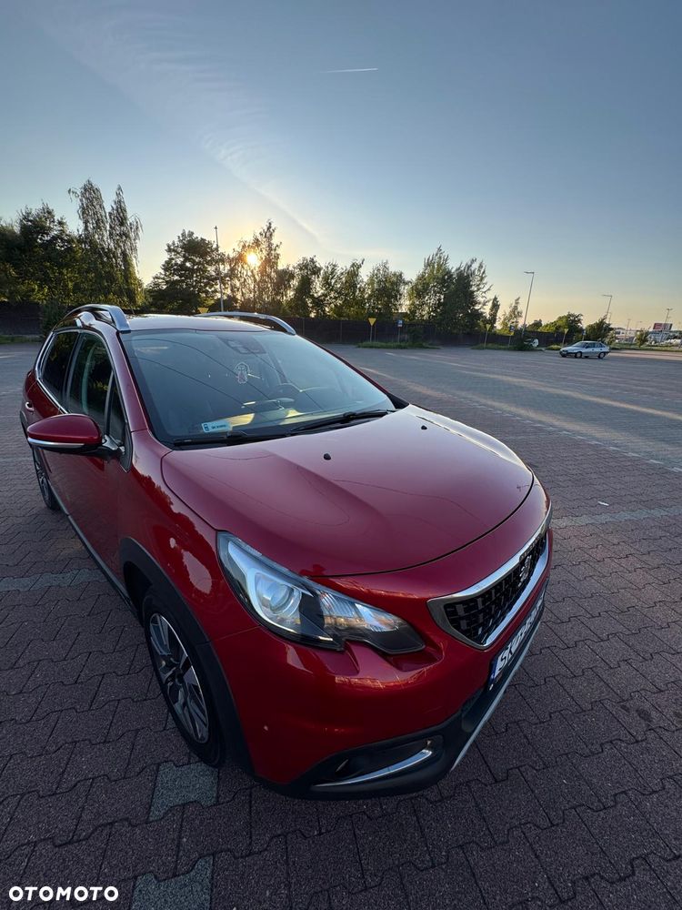 Peugeot 2008 1.2 Pure Tech Allure S&S EAT6 - 5