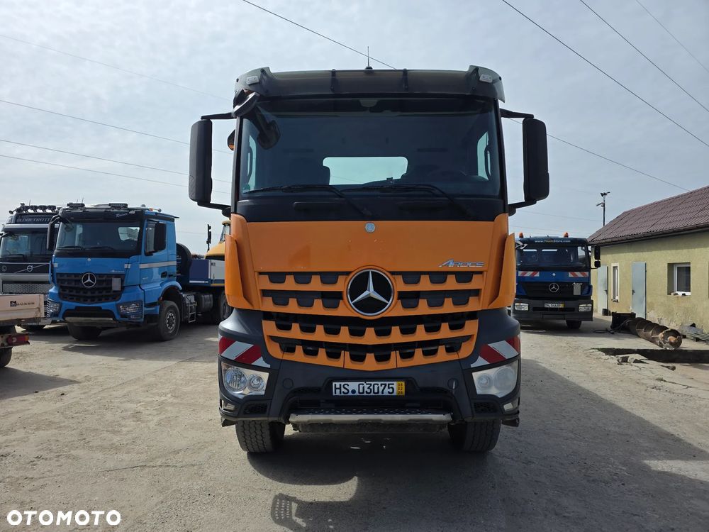 Mercedes-Benz Arocs 3345 6x6 Bordmatik na Sprężynie - 3