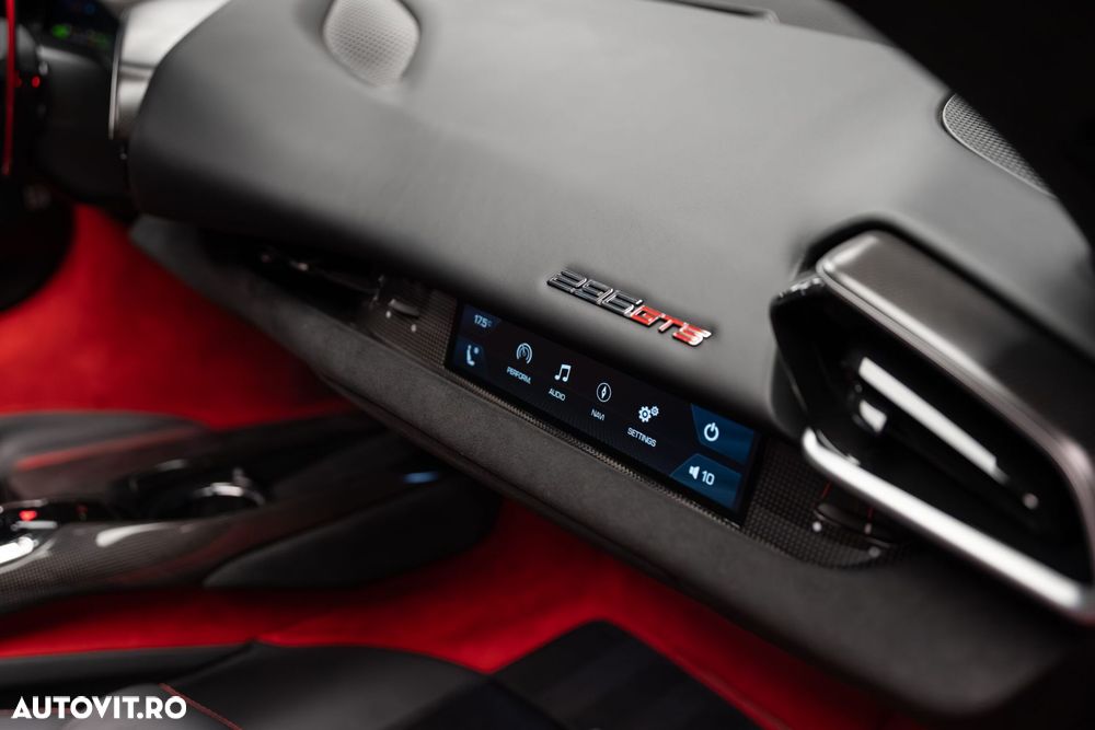 Ferrari 296 GTS - 30