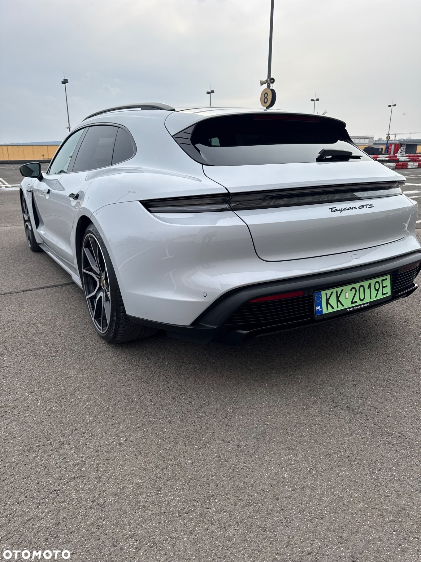Porsche Taycan GTS Sport Turismo - 11